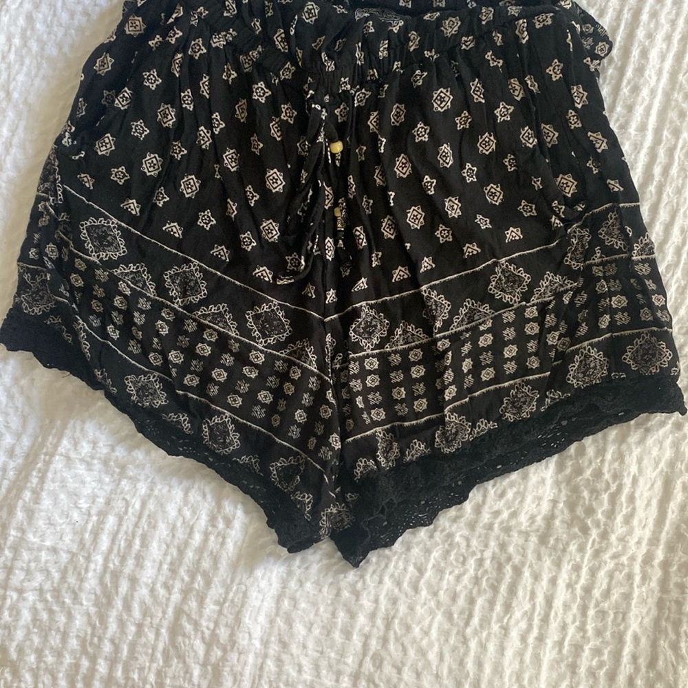 Black Patterned Strapless Romper - image 3